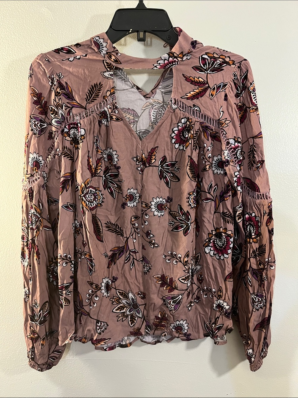 Melrose and Market Dusty Rose Floral Keyhole Blouse
